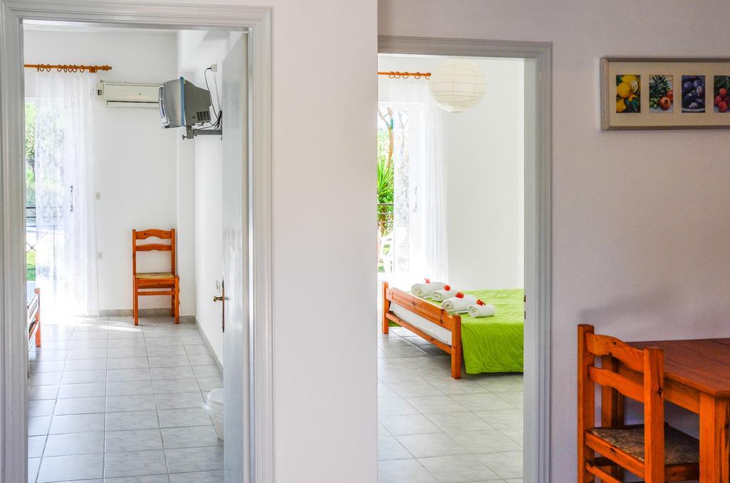 Olive Grove Apts Lithakia  Dış mekan fotoğraf