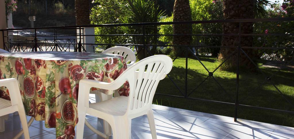 Olive Grove Apts Lithakia  Dış mekan fotoğraf